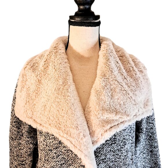Steve Madden Sylish Faux Fur Shawl Collar Women’s Jacket Size L - Picture 3 of 10